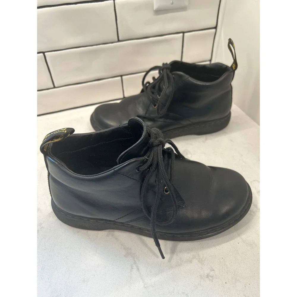 Dr. Martens Barnie Black Leather Chukka Boots Men's 9 Desert Boots Minimalist